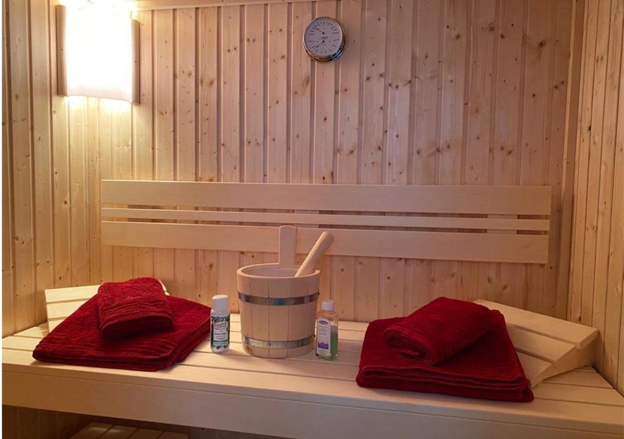 Modernes Reetdach-Ostseeferienhaus Bella Mare, Insel Usedom Mit Sauna, Kamin & Sonnenterrasse Zirchow Exterior foto