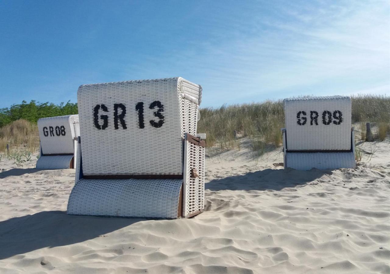 Modernes Reetdach-Ostseeferienhaus Bella Mare, Insel Usedom Mit Sauna, Kamin & Sonnenterrasse Zirchow Exterior foto